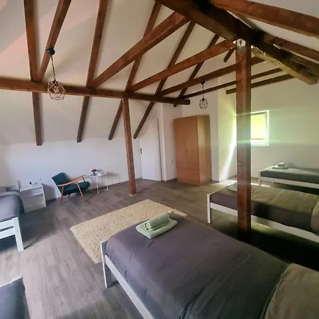 Holiday home Vikendica Uma *