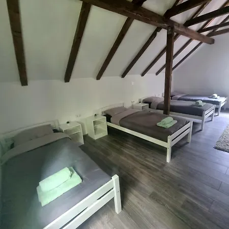 Vikendica Uma * Bihać